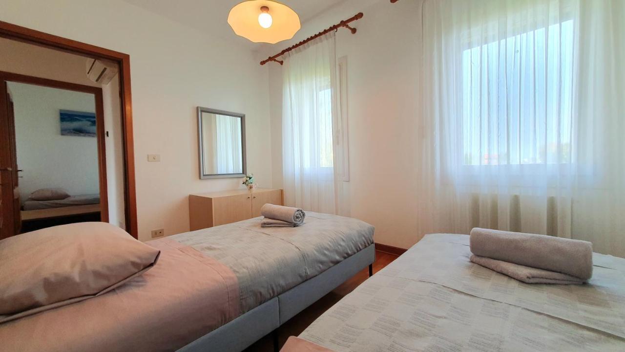 Niko Casa - 3 Bedroom Townhouse Ceggia Exteriör bild